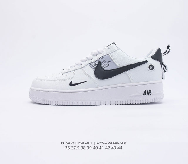 耐克 Nike Air Force07 空军一号低帮百搭休闲运动板鞋 柔软 弹性十足的缓震性能和出色的中底设计 横跨复古与现代的外型结合 造就出风靡全球三十多年