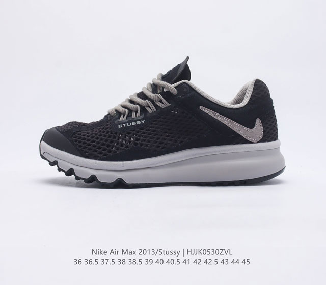 2022第二弹联乘登场 St ssy Nike Air Max 2013联名小倒钩黑色男女跑鞋 此次联乘鞋款的鞋型以及科技应用以 Air Max 2013 作