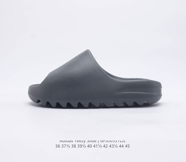 阿迪达斯 Adidas YEEZY SLIDE 经典运动拖鞋时尚厚底增高男女一字拖鞋 YEEZY SLIDE椰子拖鞋的外观十分吸引人 融合了舒适与时尚的元素 延