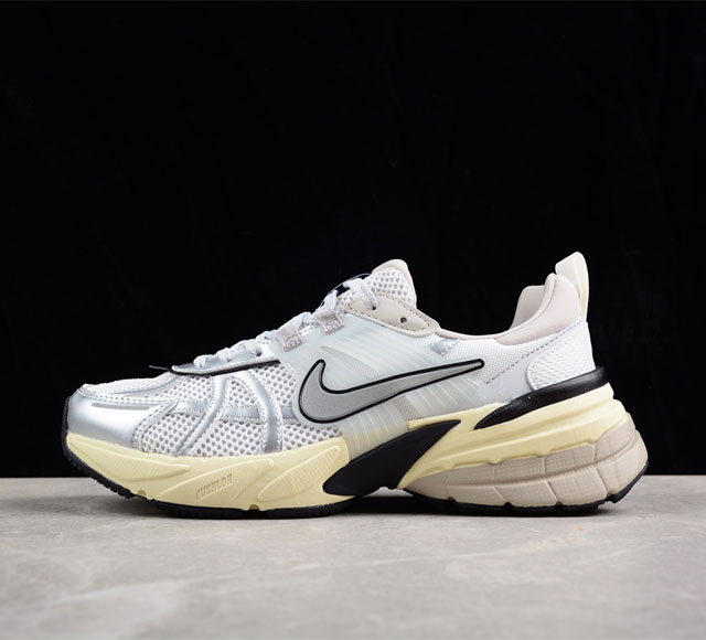 Nk V2K Runtekk Summit White Metallic Silver 3XL 减震防滑复古低帮跑步鞋 FD0736-100 尺码 36 36