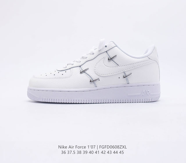 耐克 Nike Air Force 1 07 空军一号 AF 1 低帮百搭休闲运动板鞋 柔软 弹性十足的缓震性能和出色的中底设计 横跨复古与现代的外型结合 造