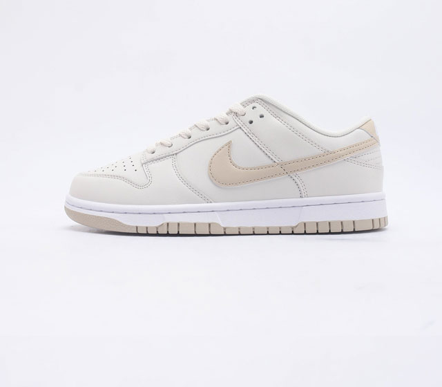 YH版本 耐克 Nike Dunk Low Retro 运动鞋复古解构绑带板鞋 作为 80 年代经典篮球鞋款 起初专为硬木球场打造 后来成为席卷街头的时尚标杆