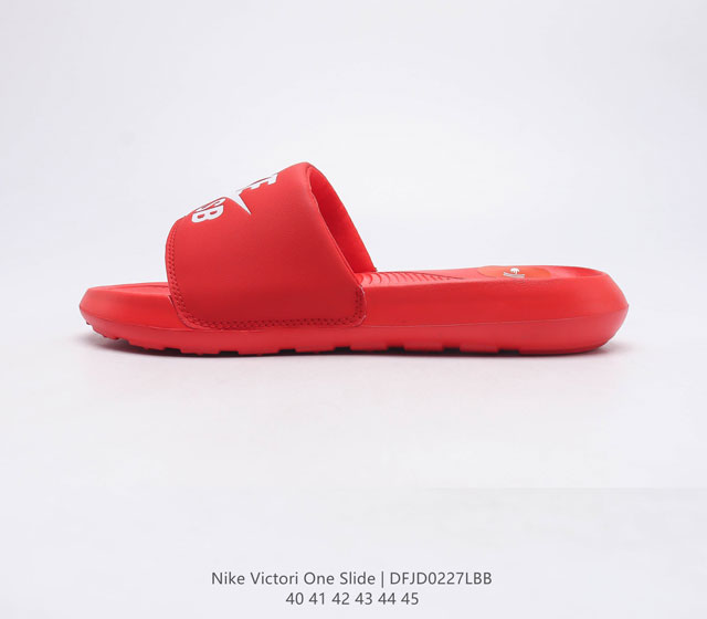 耐克 Nike VICTORI ONE SLIDE 耐克 夏季时尚舒适 高品质 一字拖鞋沙滩鞋拖鞋 采用全新柔软泡棉 响应灵敏 轻盈非凡 打造休闲舒适 - 点击图像关闭