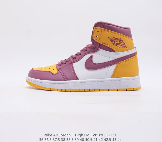 Air Jordan 1 High Aj1 乔1白紫黄拼色 高帮篮球鞋 #以 Omega Psi Phi 为灵感带来全新配色 鞋面采用该组织标志的白