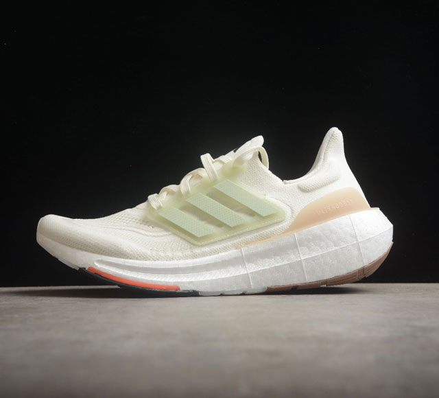 Ad Ultra Boost Light 23 阿迪达斯ub9.0轻弹厚底爆米花跑鞋货号 Hq6338 F22-24 搭载light Boost中底的ul