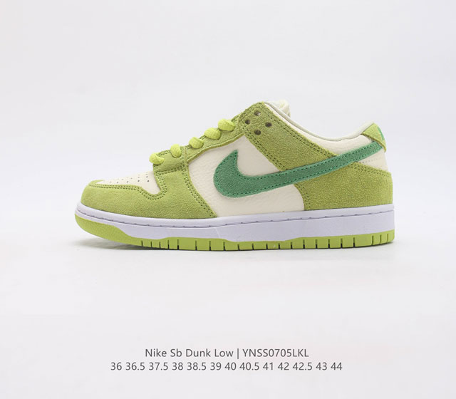 耐克nike Sb Dunk Low Pro 复古低帮休闲运动滑板板鞋 采用脚感柔软舒适zoomair气垫 有效吸收滑板等极限运动在落地时带来的冲击力 为街头运