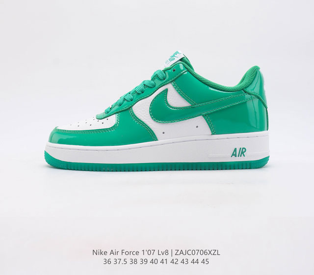 耐克 Nike Air Force 1 '07 空军一号经典篮球鞋气垫休闲运动鞋 穿上 Air Force 1 '07 运动鞋革新经典篮球鞋 助你踢踩跳跺 滑步