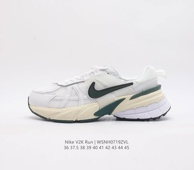 耐克 Nike V2K Run 跑步鞋 复古风潮 网面透气运动鞋 先行尝鲜版 紧致的鞋面材质提供良好的包裹性 鞋侧 Swoosh以及鞋头部分搭配增添