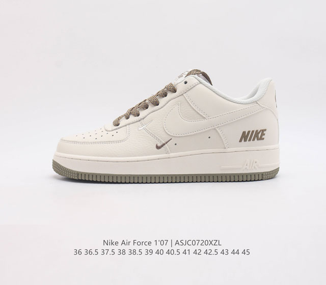 耐克 Nike Air Force 1 '07空军一号经典篮球鞋休闲运动鞋 穿上 Air Force 1 '07 运动鞋革新经典篮球鞋 助你踢踩跳跺 滑步旋转