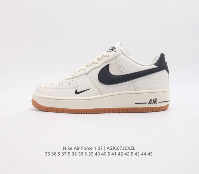 耐克 Nike Air Force 1 '07空军一号经典篮球鞋休闲运动鞋 穿上 Air Force 1 '07 运动鞋革新经典篮球鞋 助你踢踩跳跺 滑步旋转