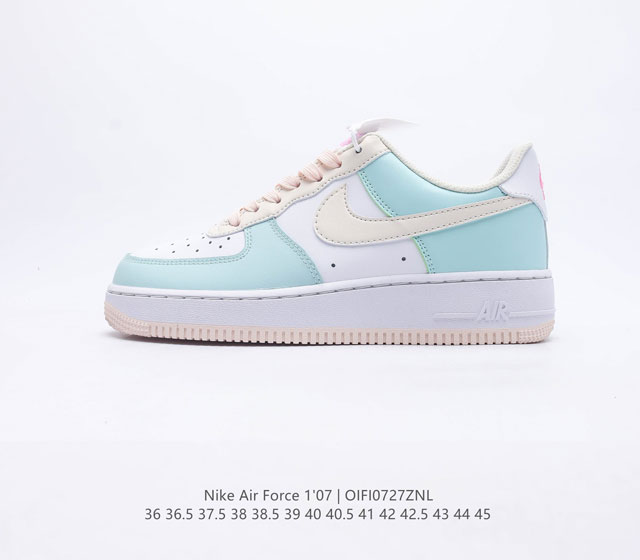 耐克 Nike Air Force 1 '07空军一号经典篮球鞋休闲运动鞋 穿上 Air Force 1 '07 运动鞋革新经典篮球鞋，助你踢踩跳跺、滑步旋转，