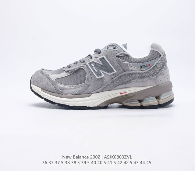 新百伦 New Balance 2002R 跑鞋 男女运动鞋沿袭了面世之初的经典科技 以 ENCAP 中底配以升级版 N-ERGY 缓震物料 鞋面则采用特色的柔