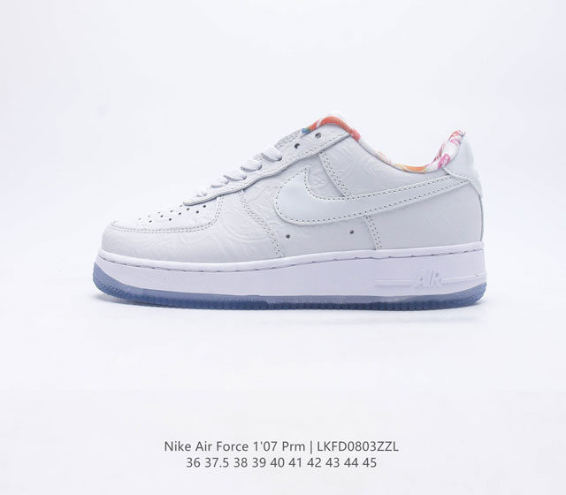 耐克 Nike Air Force 1 07 Prm 空军一号运动鞋复古板鞋 以实力演绎传奇篇章 从 80 年代的篮球场到现今的街头和校园 数十年来 此款运动鞋