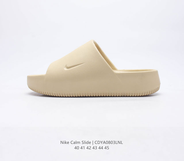 耐克 Nike CALM Slide 经典运动拖鞋时尚厚底增高男一字拖鞋拖鞋的外观十分吸引人 融合了舒适与时尚的元素 延续了简约独特的美学风尚 一体式的设计在打