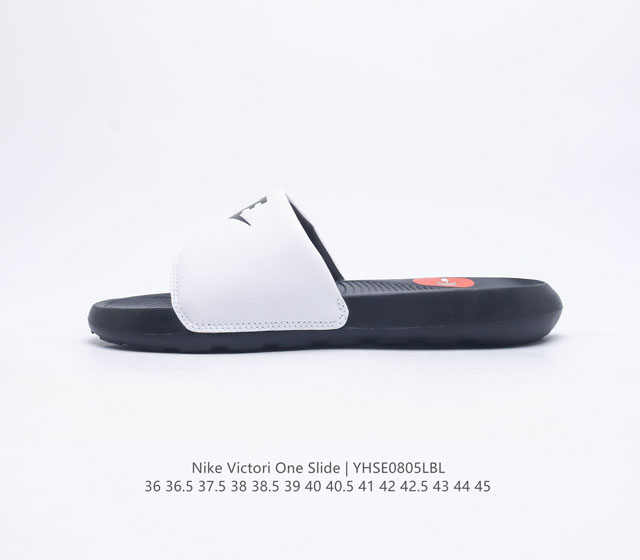 耐克 Nike VICTORI ONE SLIDE 耐克 夏季时尚舒适 高品质 一字拖鞋沙滩鞋拖鞋采用全新柔软泡棉 响应灵敏 轻盈非凡 打造休闲舒适的穿着体验