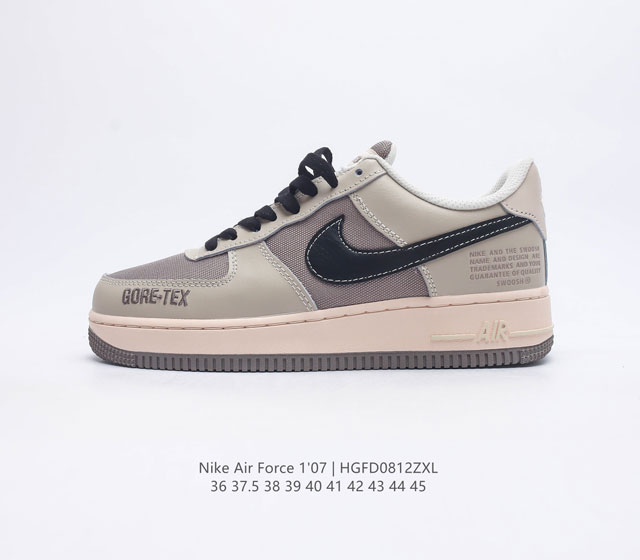 耐克 Nike Air Force 1 07 空军一号 AF 1 低帮百搭休闲运动板鞋 柔软 弹性十足的缓震性能和出色的中底设计 横跨复古与现代的外型结合 造就