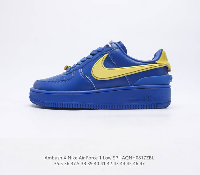 耐克 空军一号 AF1 低帮休闲板鞋 Ambush x Nk Air Force 1'07 Low SP 空军一号联名标志性的Swoosh延伸至鞋跟之外 鞋舌和