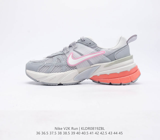 Nike 耐克 V2K Run 减震防滑 复古低帮跑步鞋 超火复古跑鞋最近在时尚圈又掀起了一阵流行复古风 比如 Vomero 5 Nike Initiator.