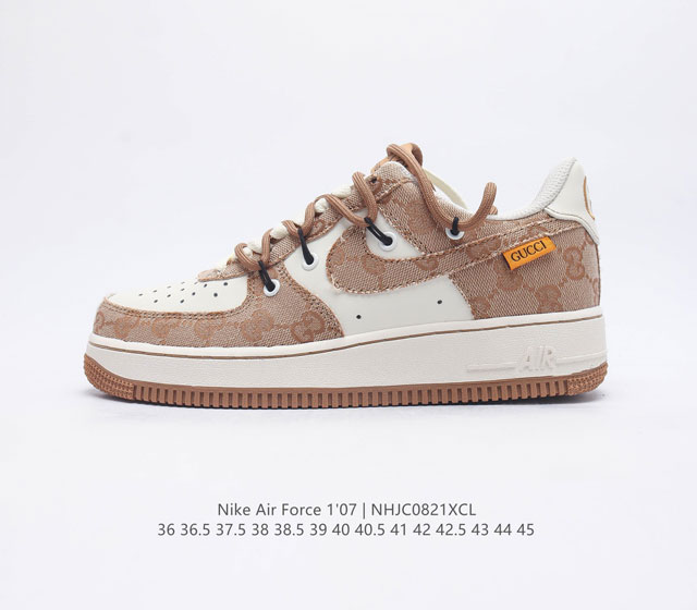 耐克 Nike Air Force 1 '07空军一号经典篮球鞋休闲运动鞋 穿上 Air Force 1 '07 运动鞋革新经典篮球鞋 助你踢踩跳跺 滑步旋转