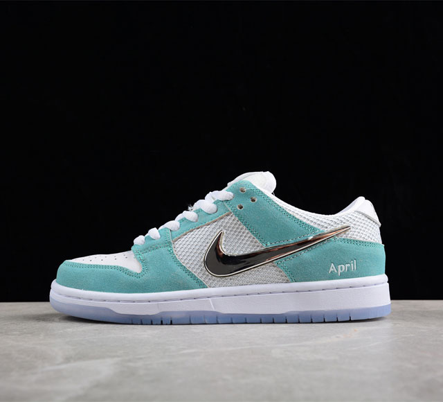 April Skateboards x Nk SB Dunk Low 联名款 冰封玫瑰 SB扣碎篮板时尚休闲板鞋 FD2562-400尺码 36 36.5 37