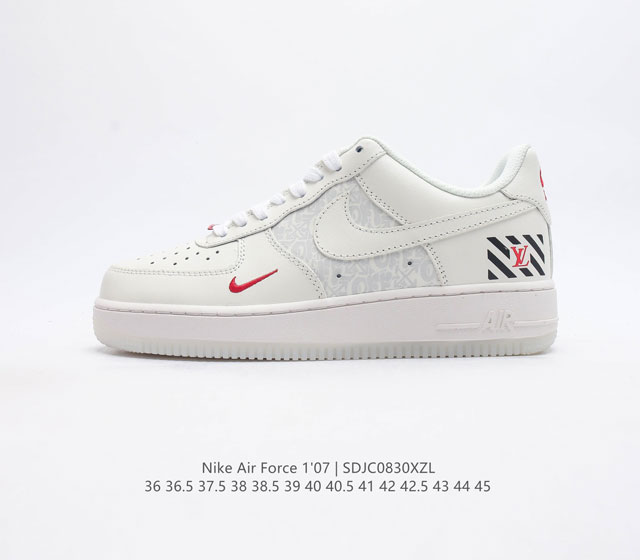 耐克 Nike Air Force 1 '07空军一号经典篮球鞋休闲运动鞋 穿上 Air Force 1 '07 运动鞋革新经典篮球鞋 助你踢踩跳跺 滑步旋转