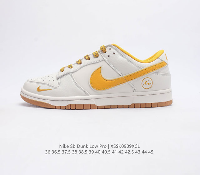 公司级nike Dunk Low X Fragment 此款设计灵感来源于轻定制 用符合美学逻辑的色彩作为设计的基石 整体简约而不简单 樱桃作为整体设计的点睛之