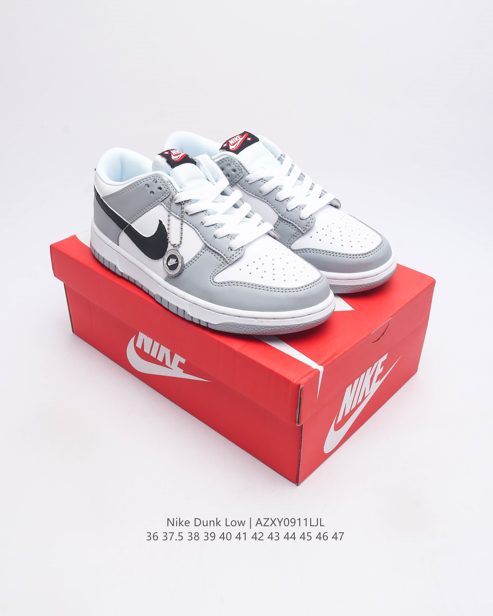 耐克nike Dunk Low 板鞋 Sb系列经典百搭休闲运动板鞋加厚鞋舌的填充 使舒适性大大提升 同时也更方便穿脱中底部分则加入了脚感柔软舒适zoomair气