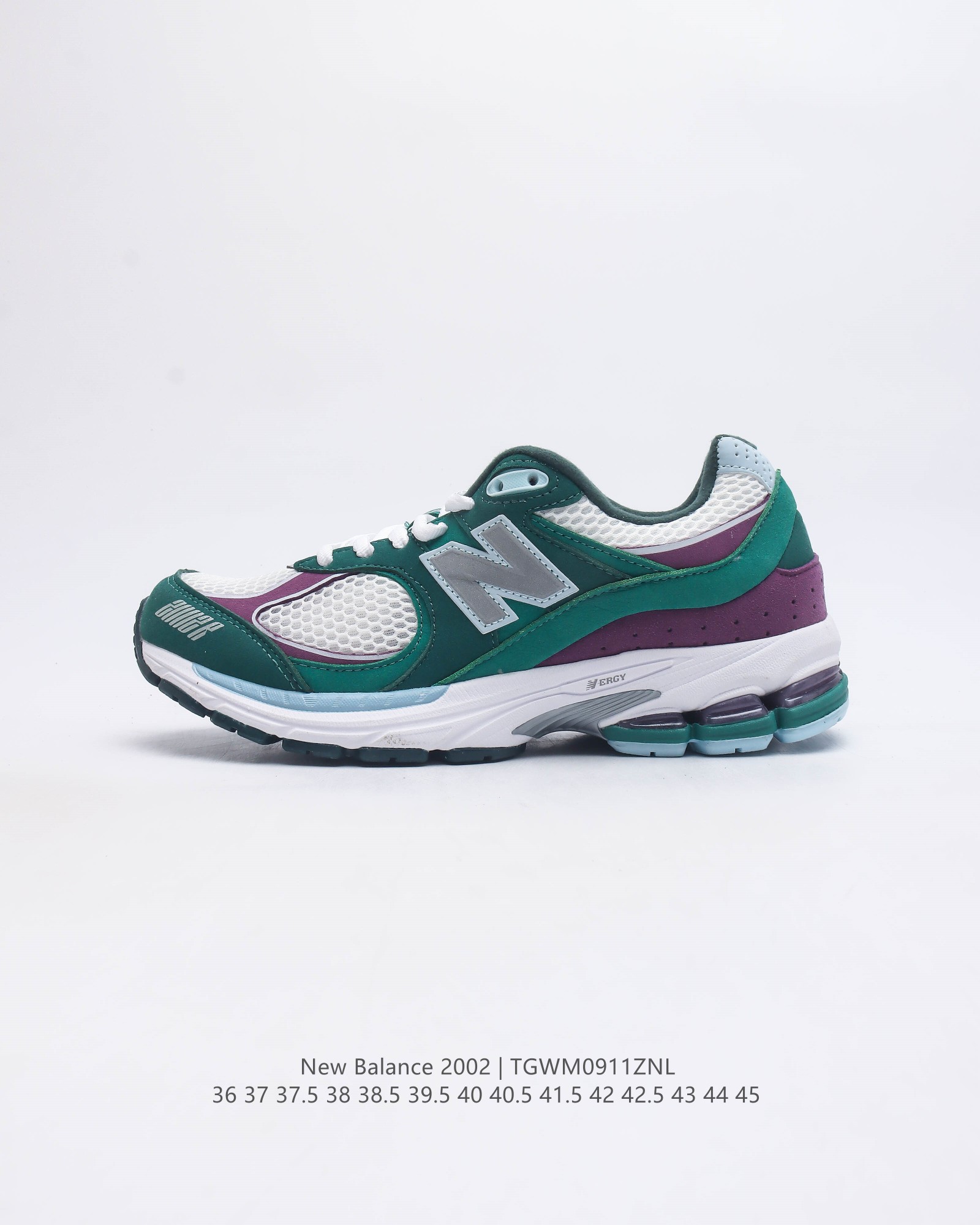 新百伦 New Balance 2002R 跑鞋 男女运动鞋 沿袭了面世之初的经典科技 以 Encap 中底配以升级版 N-Ergy 缓震物料 鞋面则采用特色的