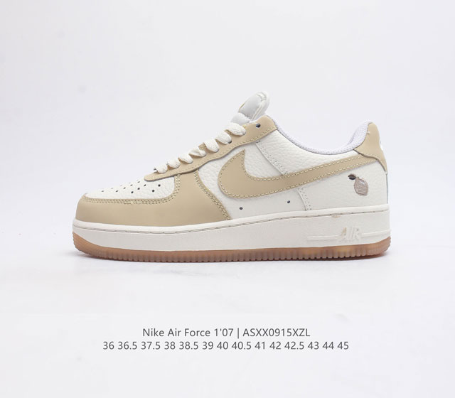 耐克 Nike Air Force 1 07 空军一号经典篮球鞋气垫休闲运动鞋 穿上 Air Force 1 07 运动鞋革新经典篮球鞋 助你踢踩跳跺 滑步旋转