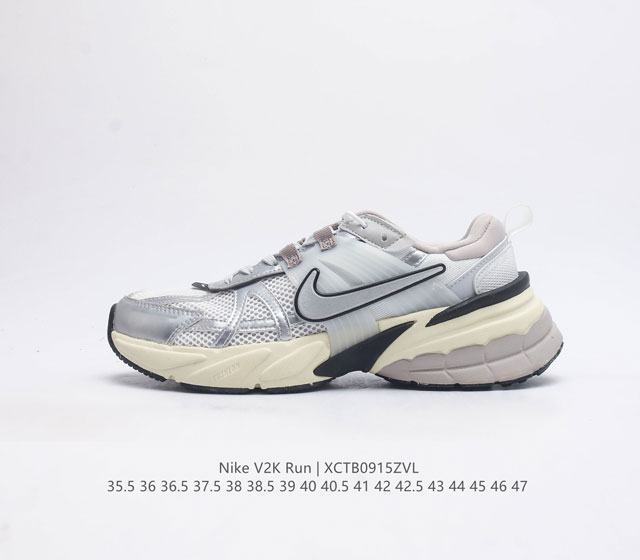 Nike 耐克 V2K Run 减震防滑 复古低帮跑步鞋 超火复古跑鞋 最近在时尚圈又掀起了一阵流行复古风 比如 Vomero 5 Nike Initiator