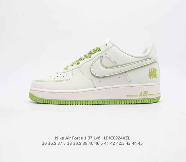 耐克 Nike Air Force 1 07 Lv8 系列 空军一号 Af1 运动鞋 设计灵感源自摔跤运动 助你发挥天赋 震撼全场 华丽设计搭配优质皮革面 契合