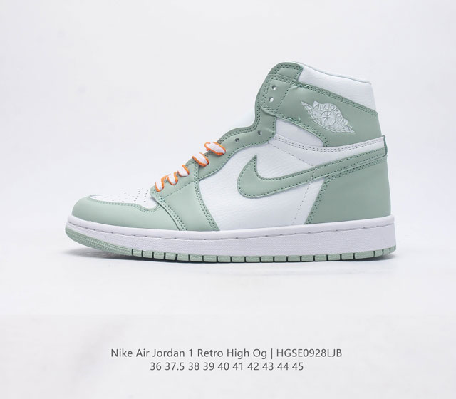 耐克 Nike Air Jordan 1 Retro High Og 乔丹一代篮球鞋复刻运动鞋 皮面高帮板鞋的设计灵感源自运动夹克 带你重温入选球队时刻 采用经