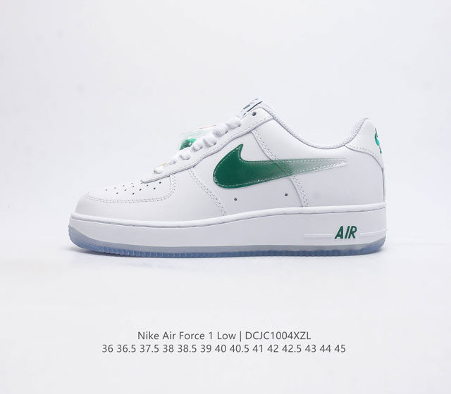 耐克 Nike Air Force 1 07空军一号经典篮球鞋休闲运动鞋 穿上 Air Force 1 07 运动鞋革新经典篮球鞋 助你踢踩跳跺 滑步旋转 自信