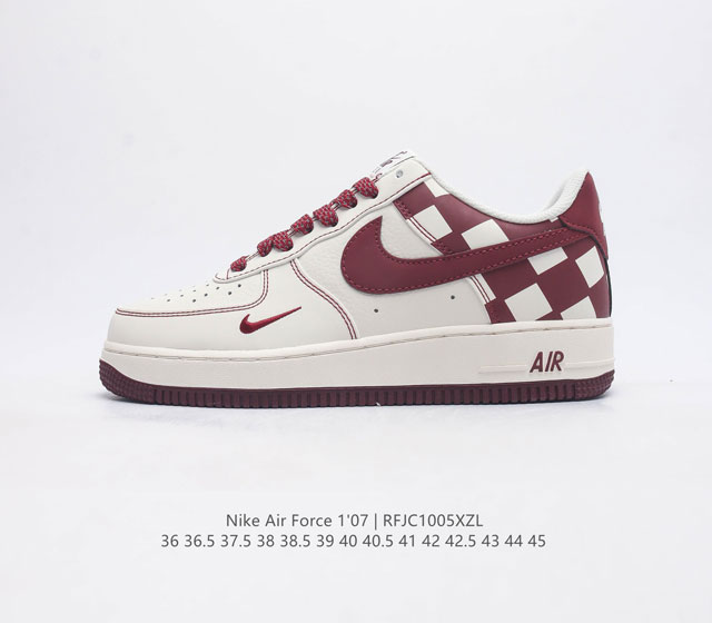 耐克 Nike Air Force 1 07空军一号经典篮球鞋休闲运动鞋 穿上 Air Force 1 07 运动鞋革新经典篮球鞋 助你踢踩跳跺 滑步旋转 自信