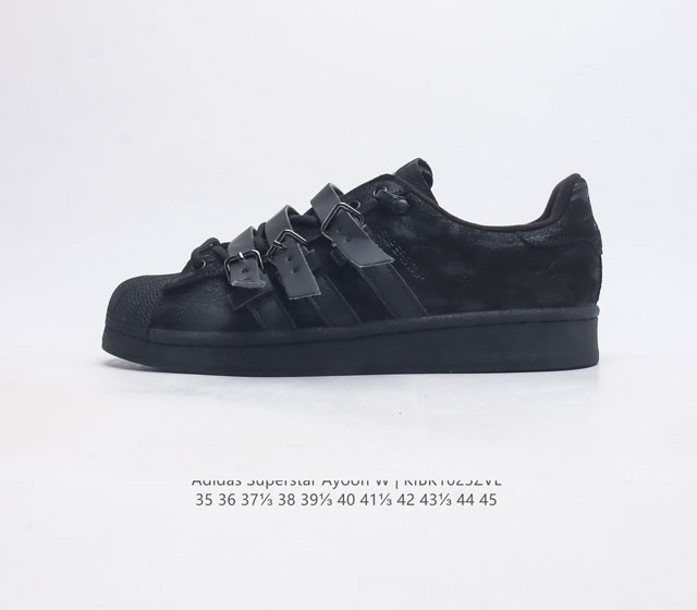 阿迪达斯 Adidas Superstar 三叶草经典贝壳头系列 新款休闲板鞋潮流女士运动鞋 鞋面柔软皮革材质 标志性的贝壳鞋头 锯齿三条纹 简约的线条 就连版