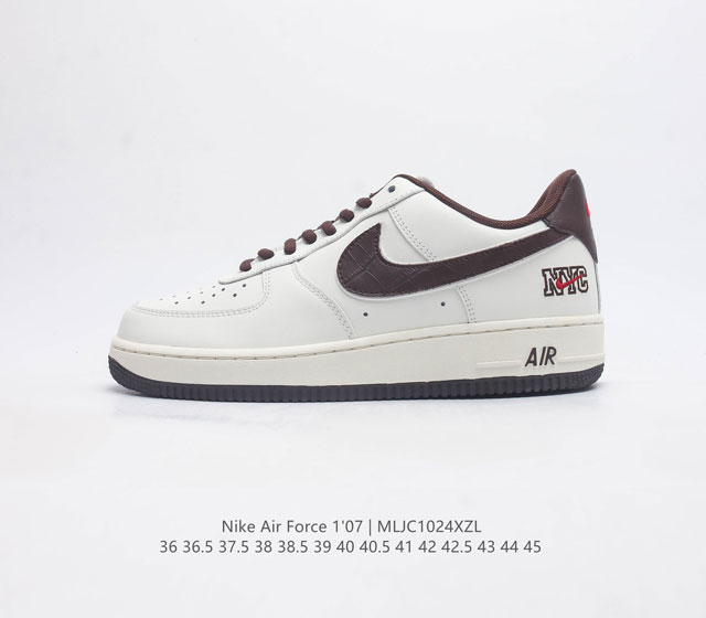 耐克 Nike Air Force 1 07空军一号经典篮球鞋休闲运动鞋 穿上 Air Force 1 07 运动鞋革新经典篮球鞋 助你踢踩跳跺 滑步旋转