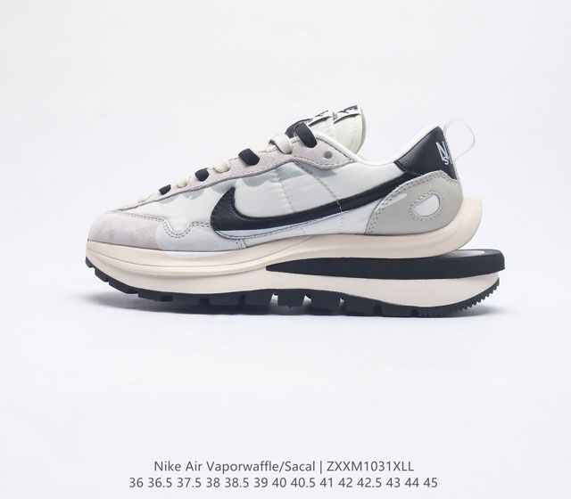 耐克 Sacai X Nike Vaporwaffle 华夫三代3 0 走秀重磅联名运动鞋 鞋款由pegasus与vaporfly两款鞋型的设计元素共同构建 鞋