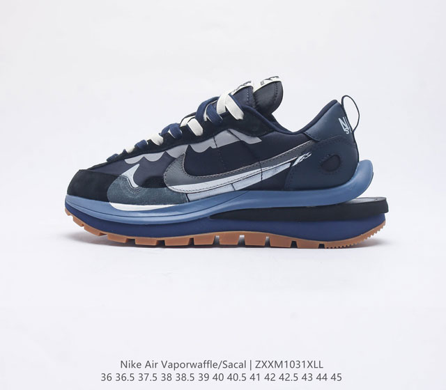 耐克 Sacai X Nike Vaporwaffle 华夫三代3 0 走秀重磅联名运动鞋 鞋款由pegasus与vaporfly两款鞋型的设计元素共同构建 鞋