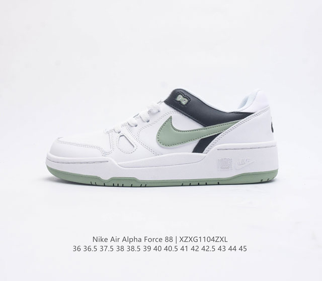 耐克 Nike 全新鞋型 来了 Nike Full Force Low 时尚复古运动板鞋 复古气质爆棚 近年来复古风的兴起 众多品牌纷纷推出自己的全新鞋款 势必