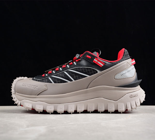 Moncler 盟可睐 蒙口 Trailgrip Gtx 抗撕裂材质 山地户外鞋 鞋身采用cordura防撕裂尼龙 Gore-Tex防水材质 中底内置全掌碳板