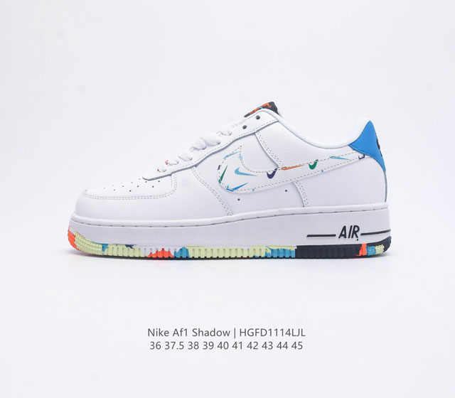 耐克男女士运动鞋 Nike Af1 Shadow 空军一号 轻量增高低帮板鞋休闲运动滑板鞋 此款运动鞋为经典篮球鞋款设计增添趣味 凸显俏皮风格 采用分层设计 搭