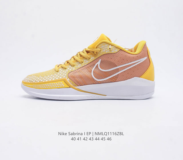 Wnba 球星sabrina Ionescu 的签名鞋nike Sabrina 1 篮球鞋正式发布 这双鞋定位是中性 并不限定于女子款式 低帮设计 鞋面材质选取