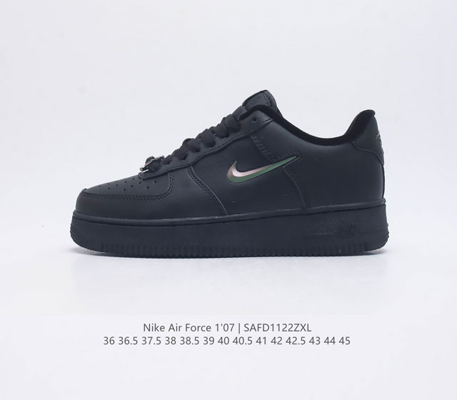 耐克 Nike Air Force 1 07 空军一号低帮百搭休闲运动板鞋 柔软 弹性十足的缓震性能和出色的中底设计 横跨复古与现代的外型结合 造就出风靡全球三