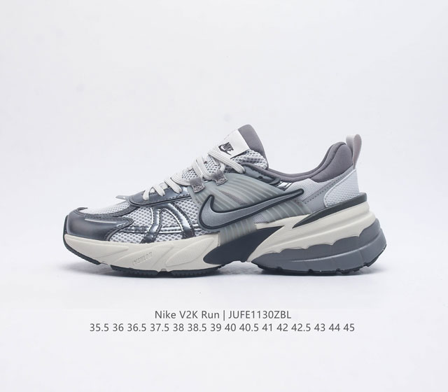 Nike 耐克 V2K Run 减震防滑 复古低帮跑步鞋 超火复古跑鞋 最近在时尚圈又掀起了一阵流行复古风 比如 Vomero 5 Nike Initiator