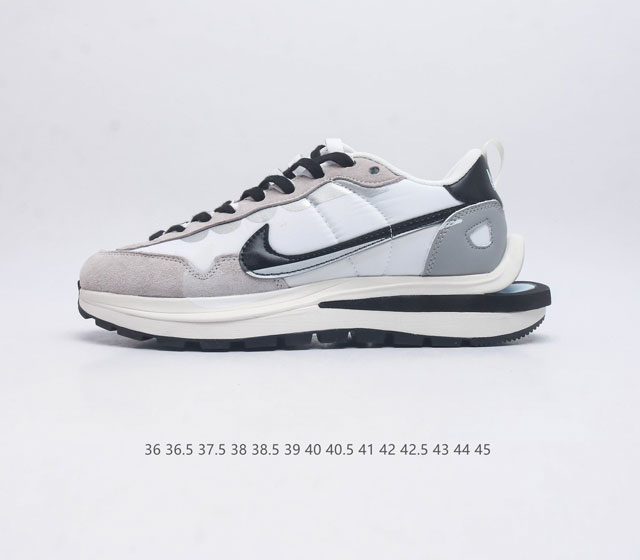 耐克 Sacai X Nike Vaporwaffle 华夫三代3 0 走秀重磅联名款运动鞋 鞋款由pegasus与vaporfly两款鞋型的设计元素共同构建