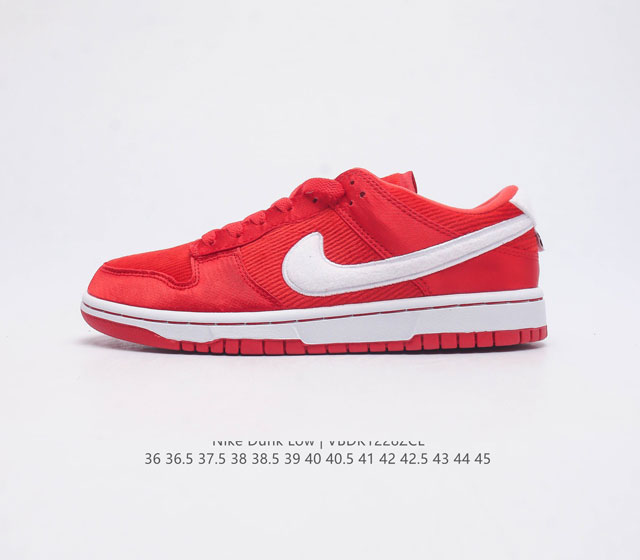 耐克nike Dunk Low 板鞋 Sb系列经典百搭休闲运动板鞋加厚鞋舌的填充 使舒适性大大提升 同时也更方便穿脱中底部分则加入了脚感柔软舒适zoomair气