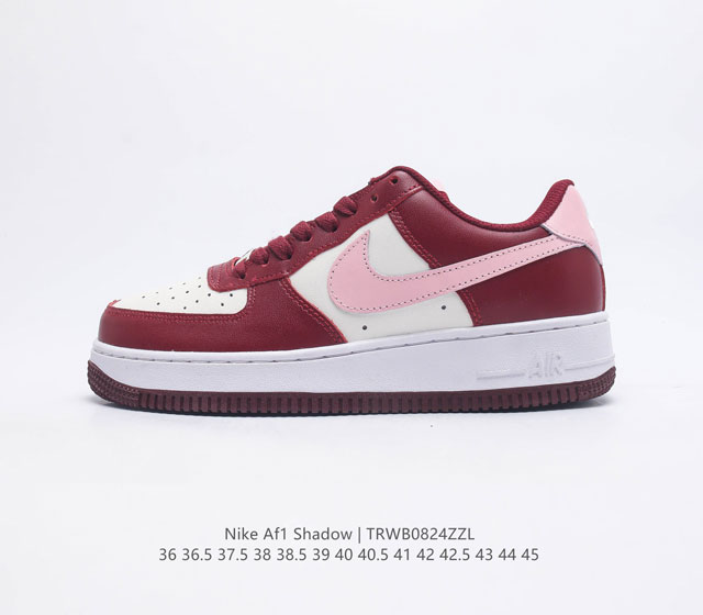 耐克男女士运动鞋 Nike Af1 Shadow 空军一号 轻量增高低帮板鞋拼接解构主义设计休闲运动滑板鞋 此款运动鞋为经典篮球鞋款设计增添趣味 凸显俏皮风格