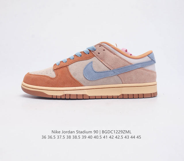 耐克nike Dunk Low 板鞋 Sb系列经典百搭休闲运动板鞋加厚鞋舌的填充 使舒适性大大提升 同时也更方便穿脱中底部分则加入了脚感柔软舒适zoomair气