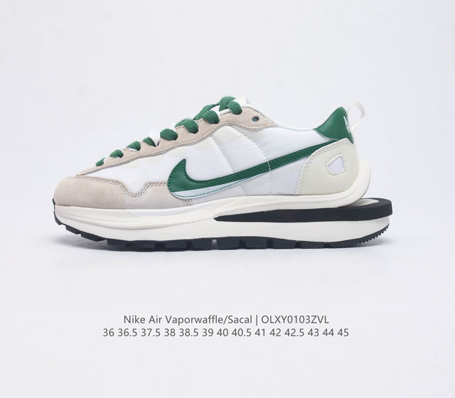 6层组合底 耐克 Sacai X Nike Vaporwaffle 华夫三代3 0 走秀重磅联名款运动鞋 鞋款由pegasus与vaporfly两款鞋型的设计元