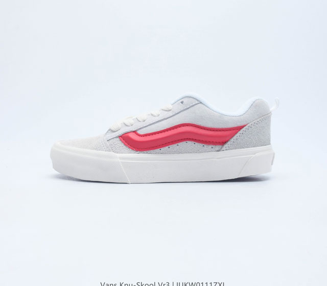 万斯 Vans Knu-Skool Vr3 Lx 面包鞋 坎普尔 茱利安系列低帮复古硫化休闲运动板鞋 肥胖版大logo 要说整个 年最为热门的鞋型之一 面包鞋